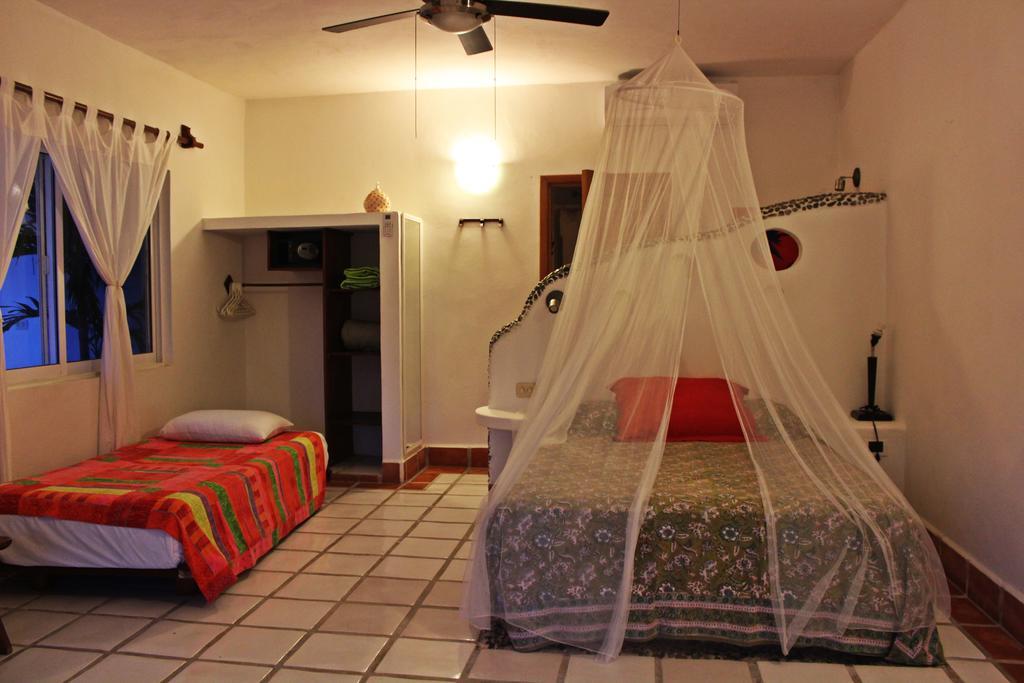 Hotel Que Onda Akumal Exterior photo