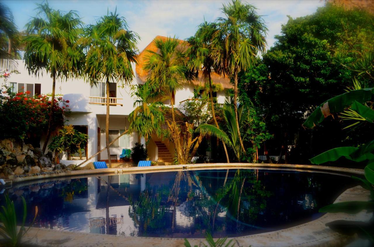 Hotel Que Onda Akumal Exterior photo